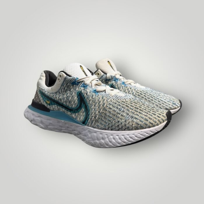 REACT INFINITY RUN FLYKNIT 3 NEUTRAL - Image 3